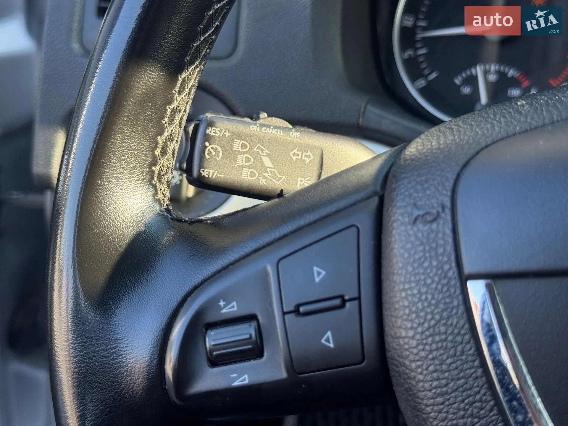 2010 Skoda Octavia - мініатюра 15