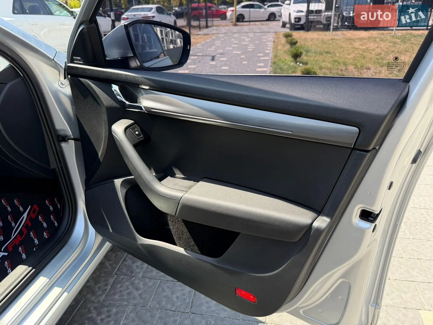 2017 Skoda Octavia - мініатюра 34