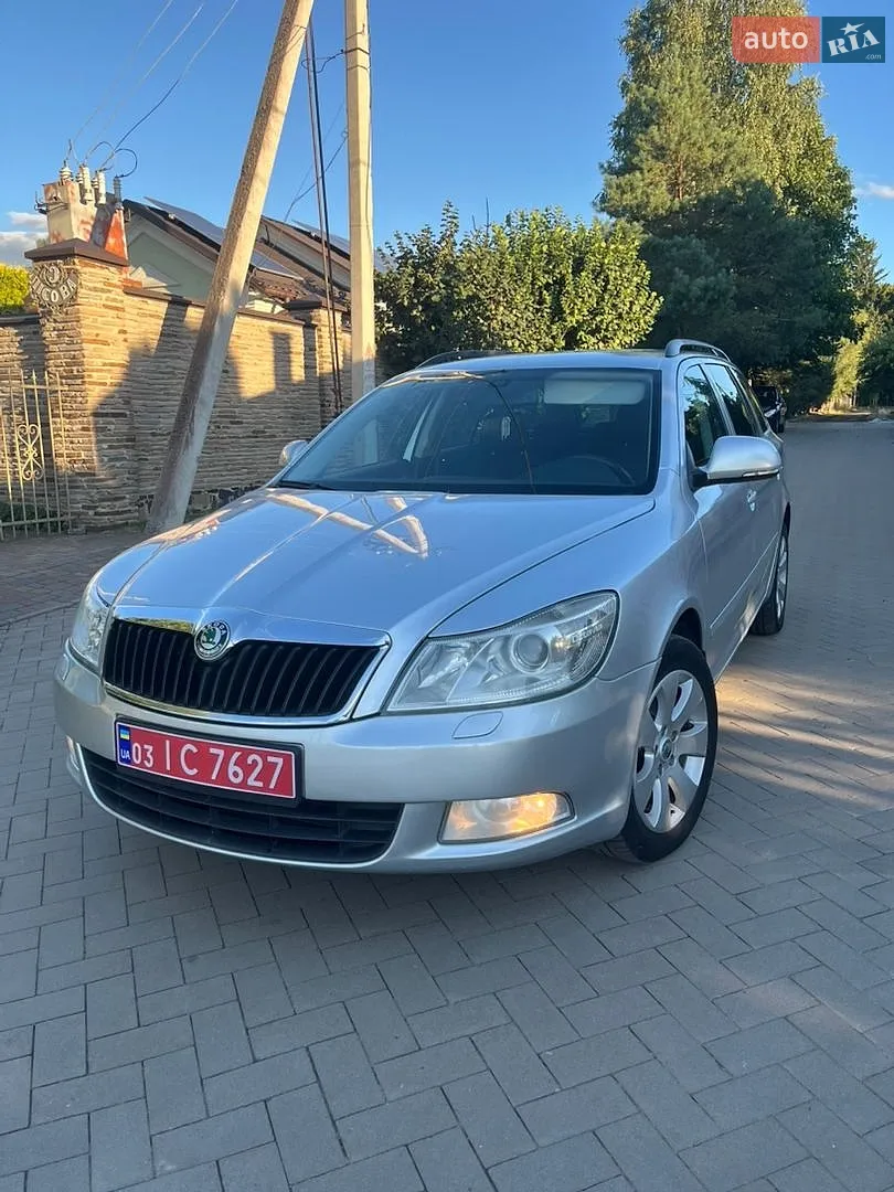 2010 Skoda Octavia - фото 1