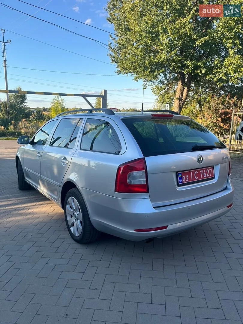 2010 Skoda Octavia - мініатюра 4