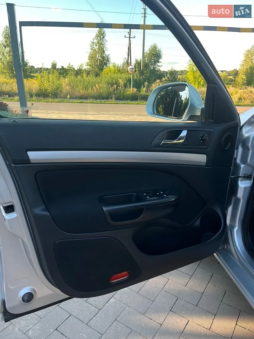 2010 Skoda Octavia - мініатюра 9