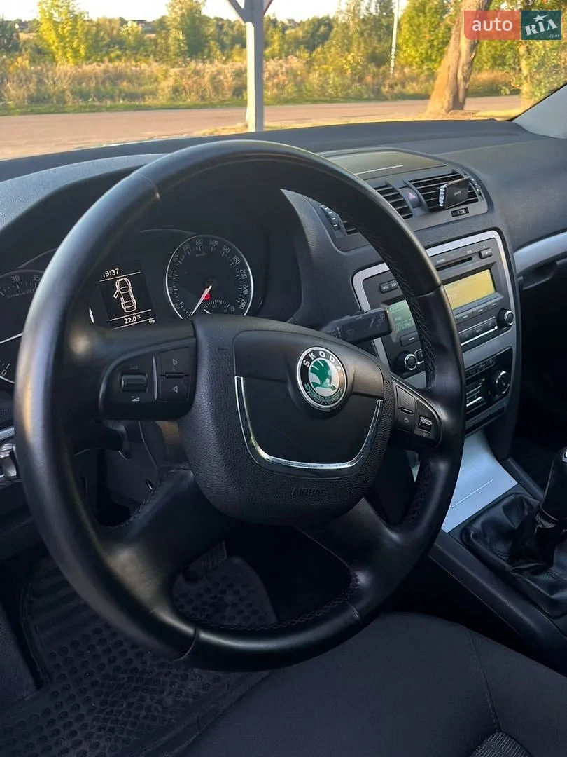 2010 Skoda Octavia - мініатюра 14
