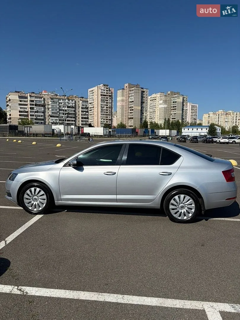 2017 Skoda Octavia - мініатюра 8