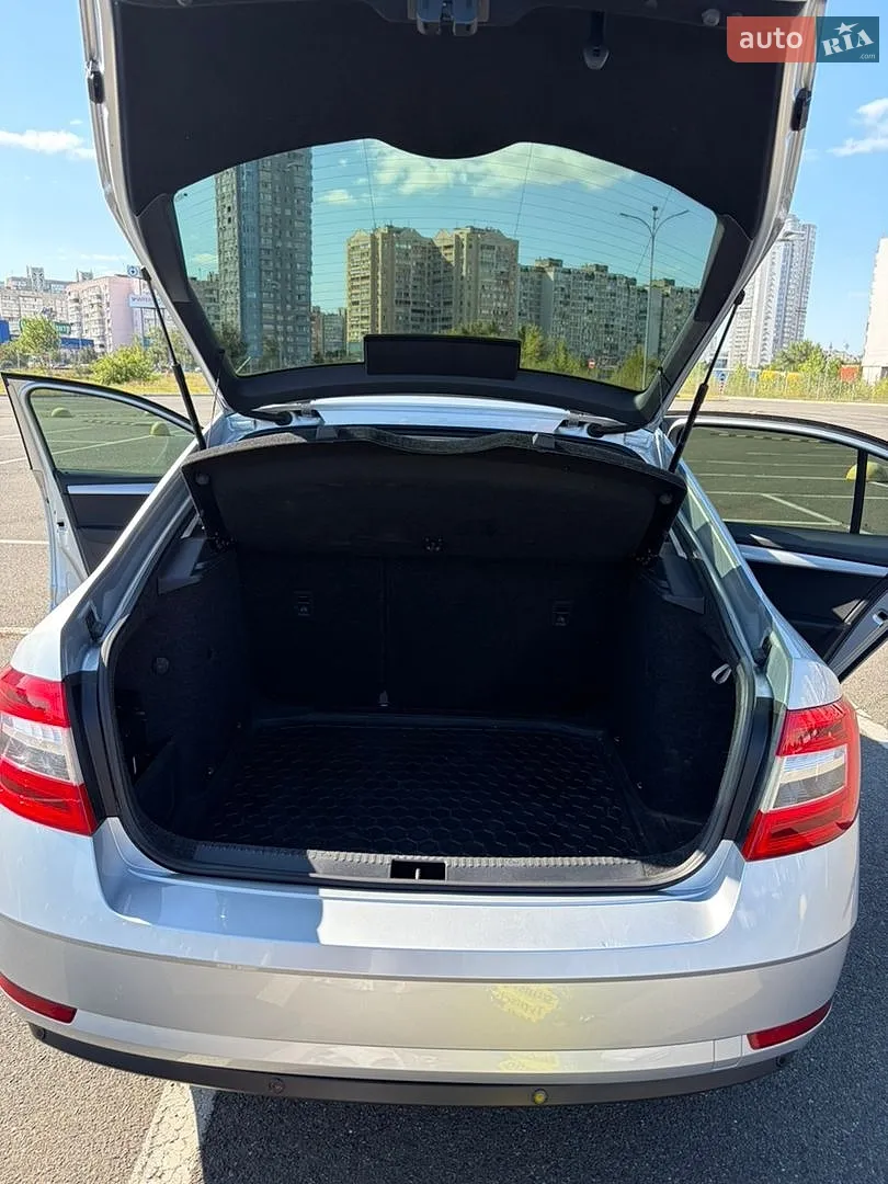 2017 Skoda Octavia - мініатюра 24