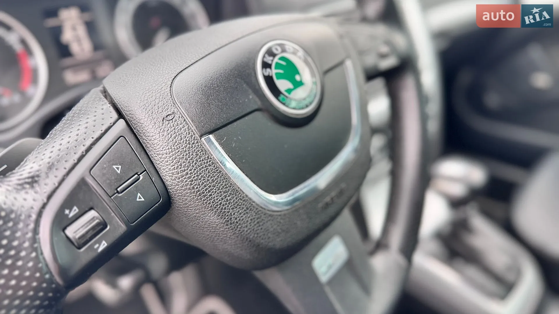 2010 Skoda Octavia - мініатюра 18