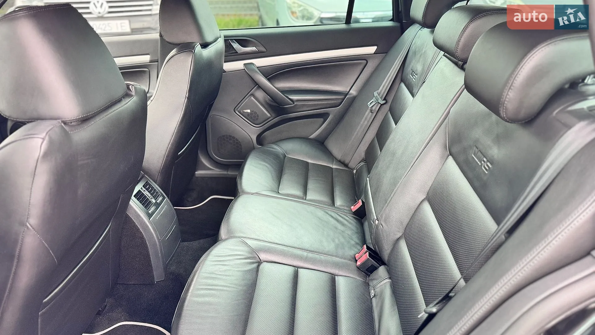 2010 Skoda Octavia - мініатюра 22