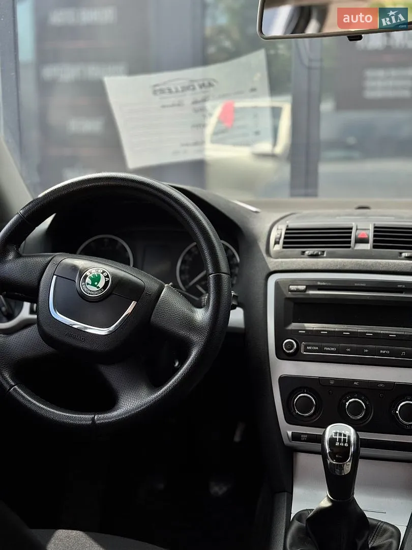2011 Skoda Octavia - мініатюра 11