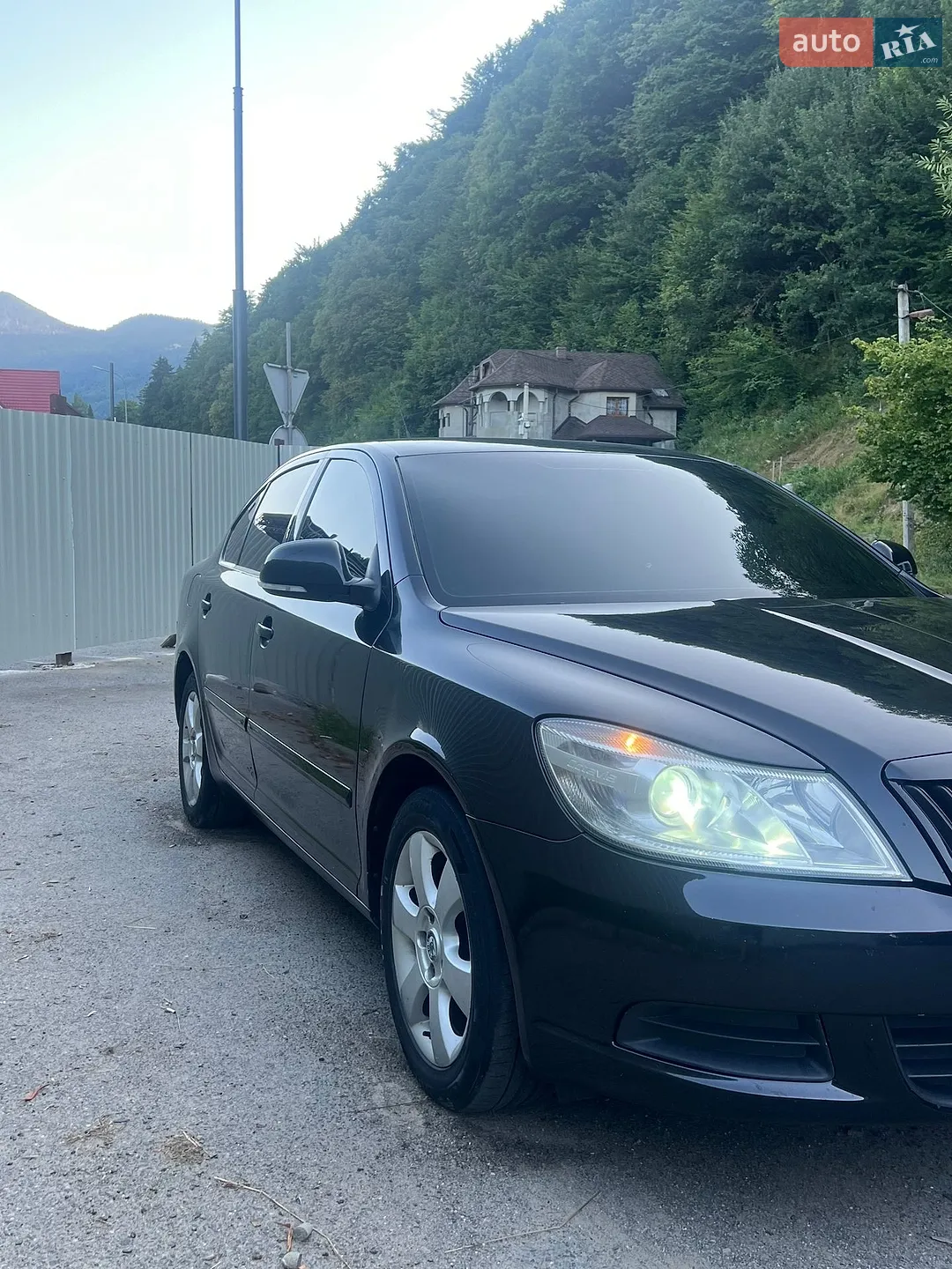 2010 Skoda Octavia - мініатюра 3
