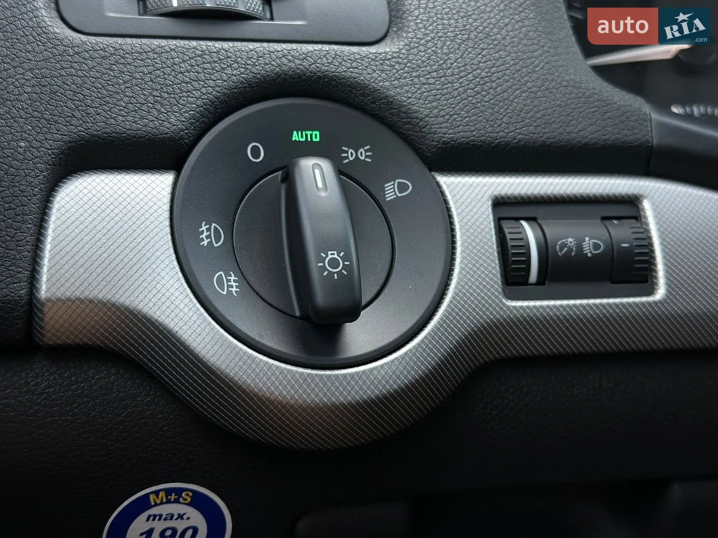 2011 Skoda Octavia - мініатюра 32