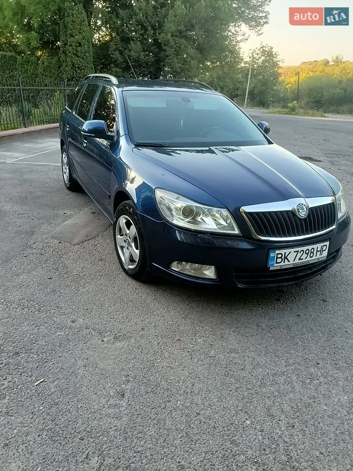 2010 Skoda Octavia - мініатюра 23