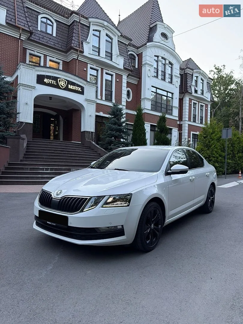 2019 Skoda Octavia - фото 1