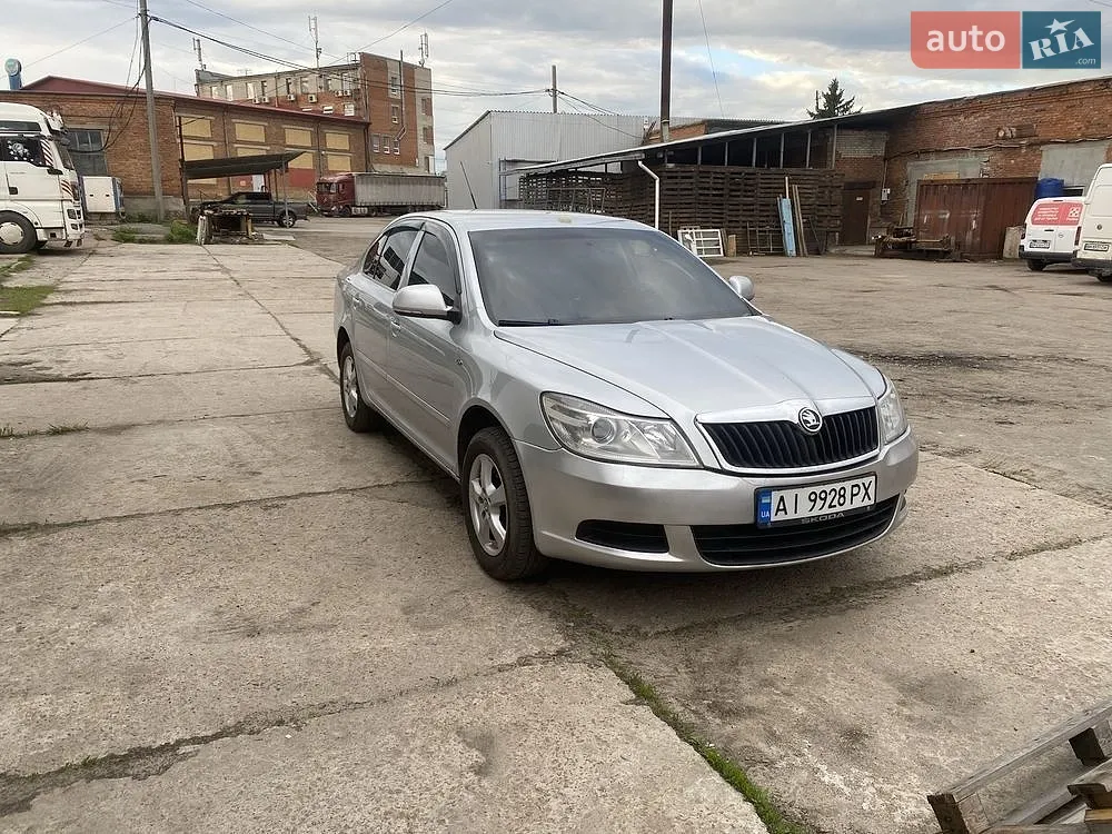 2010 Skoda Octavia - мініатюра 9