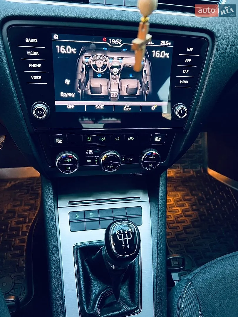 2018 Skoda Octavia - мініатюра 16
