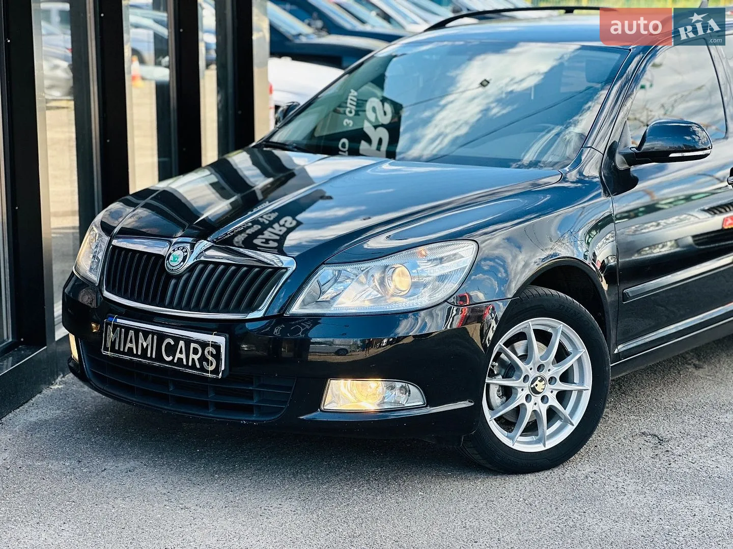 2010 Skoda Octavia - мініатюра 2
