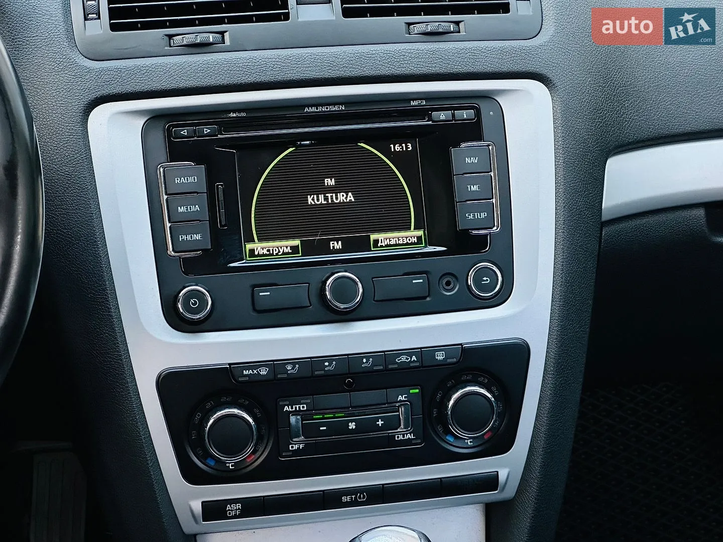2010 Skoda Octavia - мініатюра 23