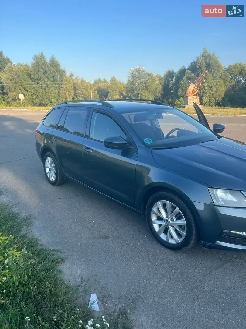 2017 Skoda Octavia - мініатюра 2