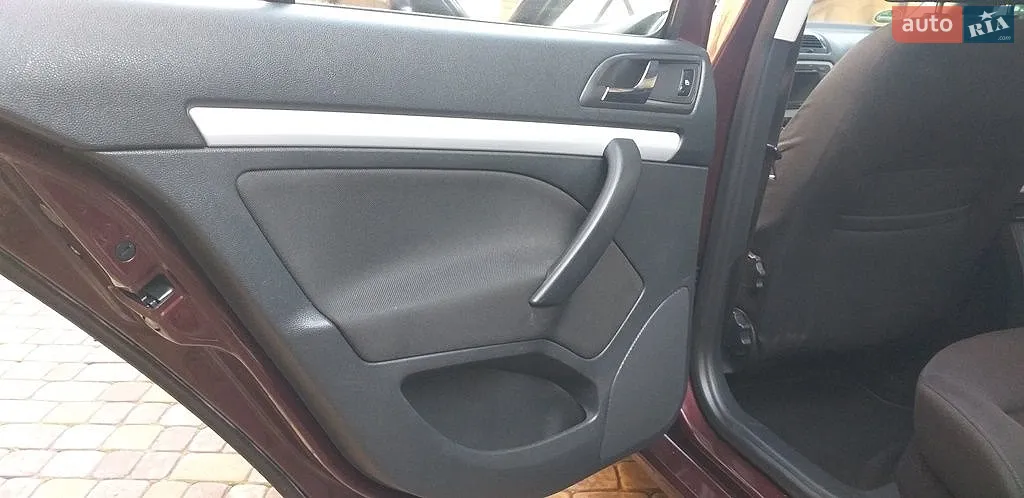 2011 Skoda Octavia - мініатюра 21