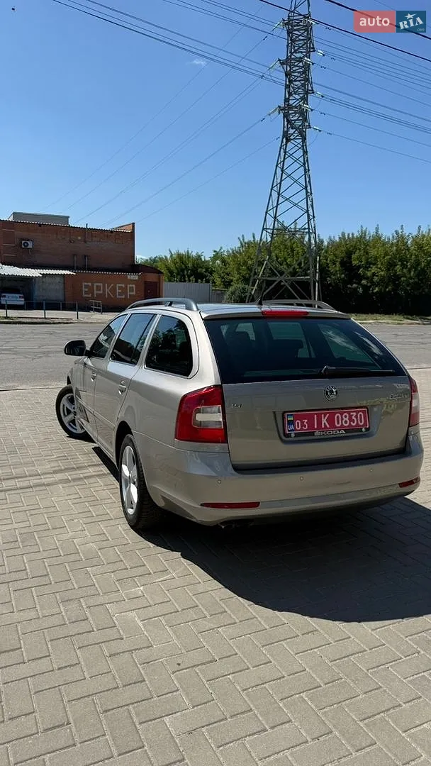 2010 Skoda Octavia - мініатюра 7