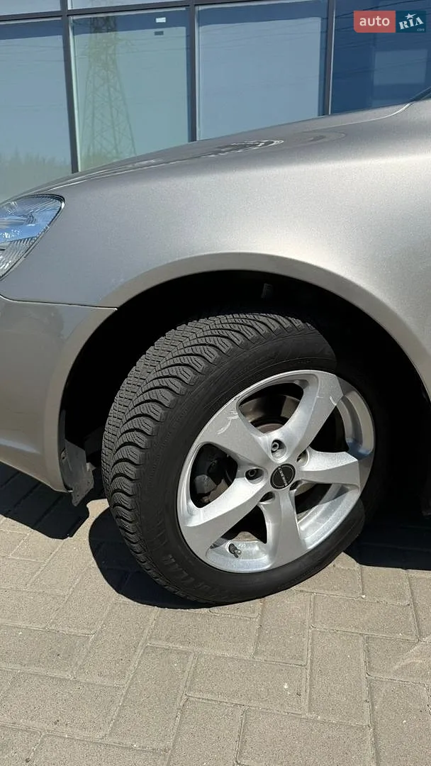 2010 Skoda Octavia - мініатюра 54