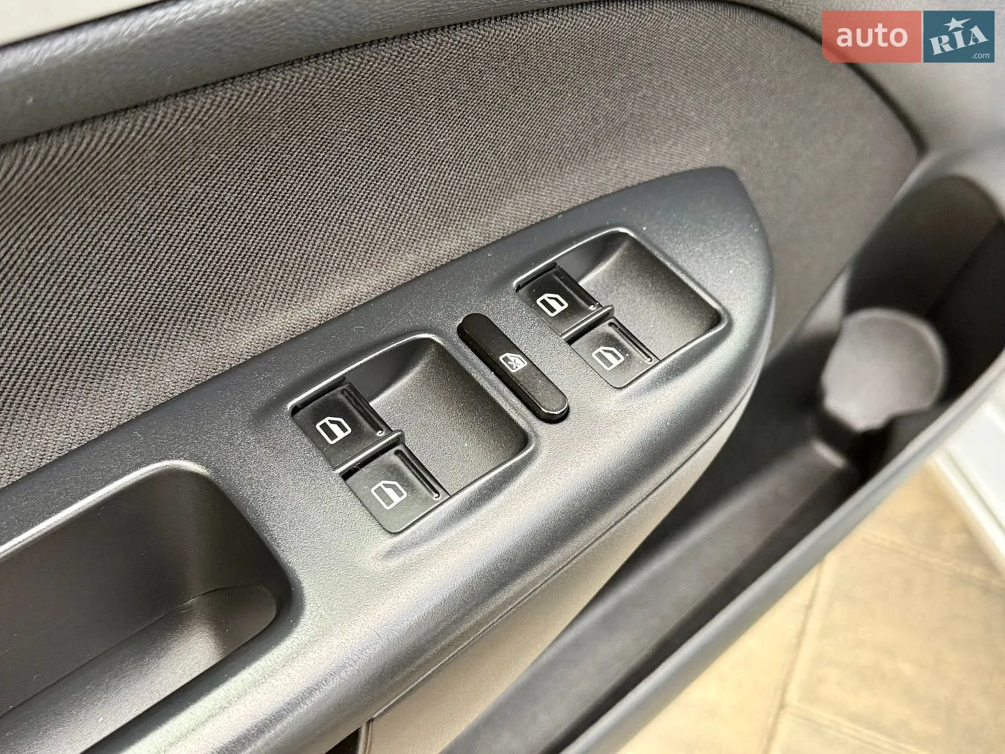 2011 Skoda Octavia - мініатюра 27