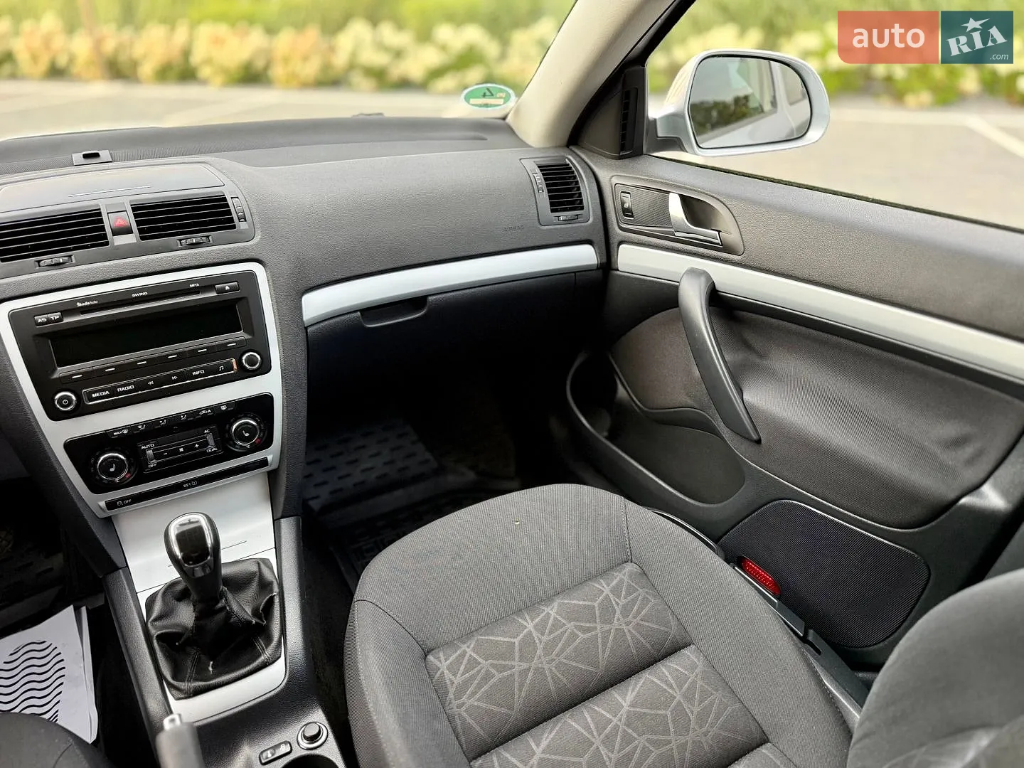 2011 Skoda Octavia - мініатюра 35