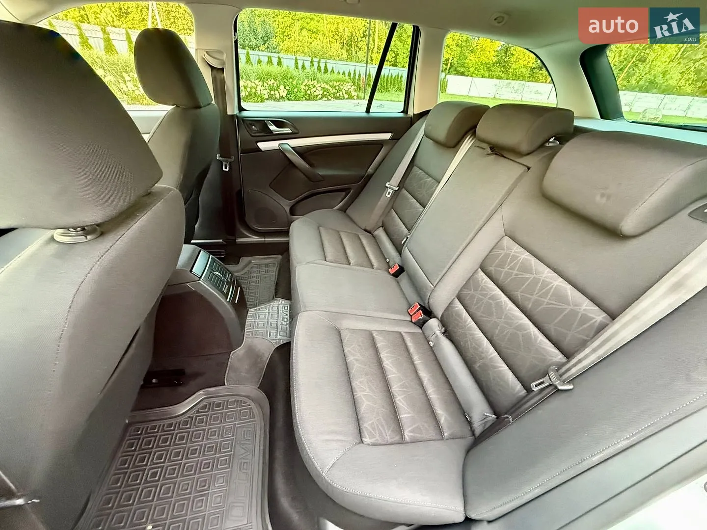 2011 Skoda Octavia - мініатюра 37
