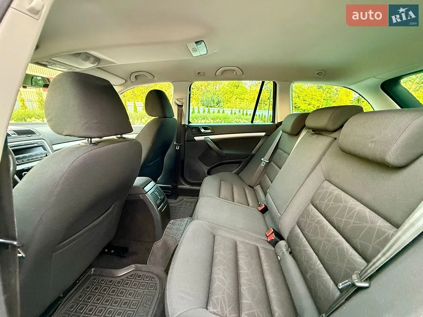 2011 Skoda Octavia - мініатюра 38