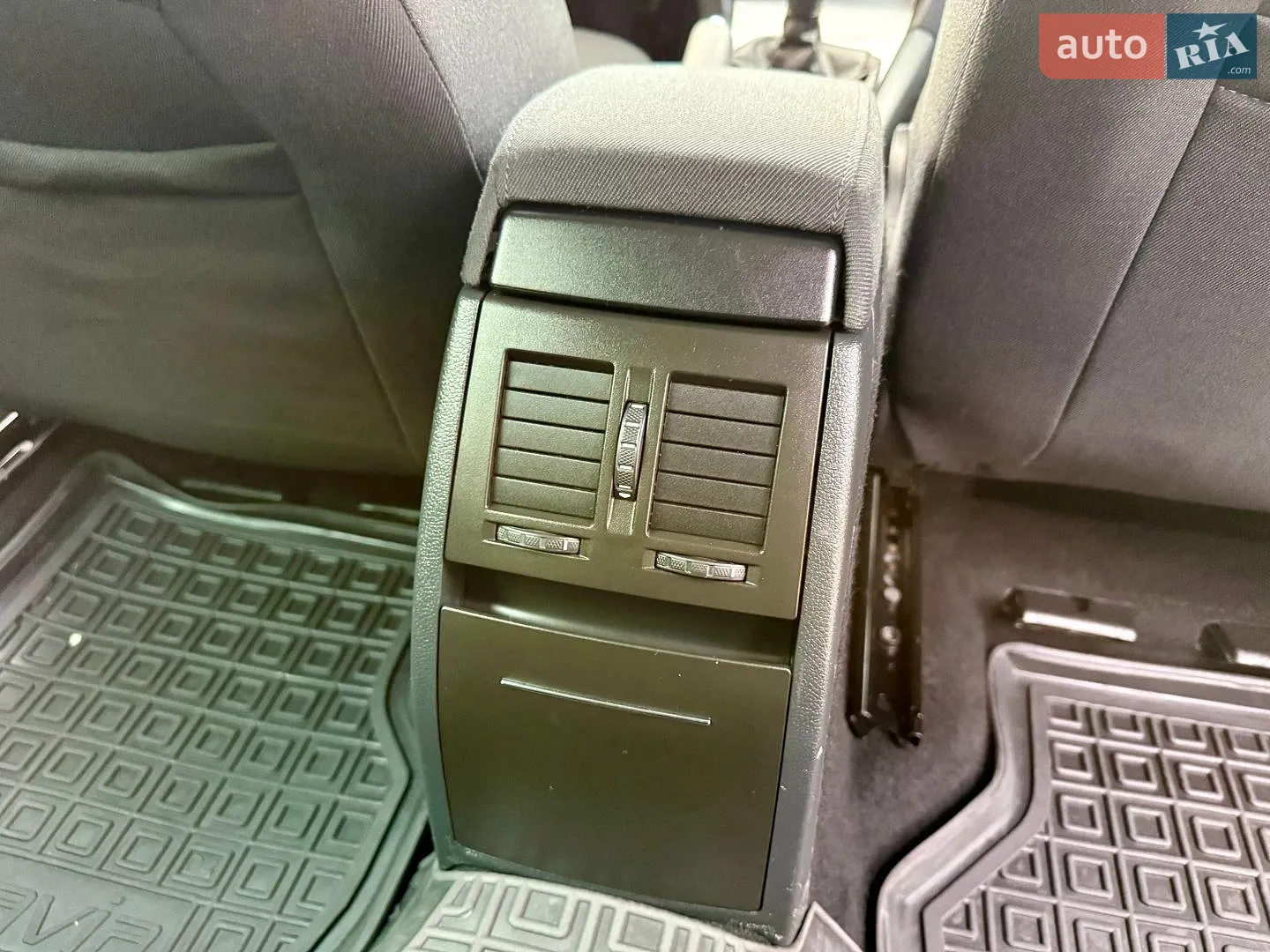 2011 Skoda Octavia - мініатюра 42