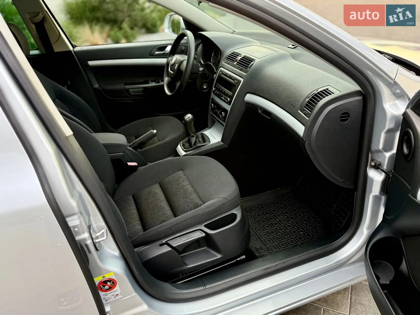 2011 Skoda Octavia - мініатюра 53