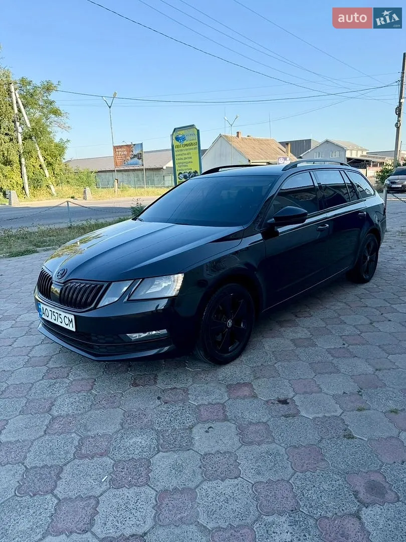 2017 Skoda Octavia - фото 1
