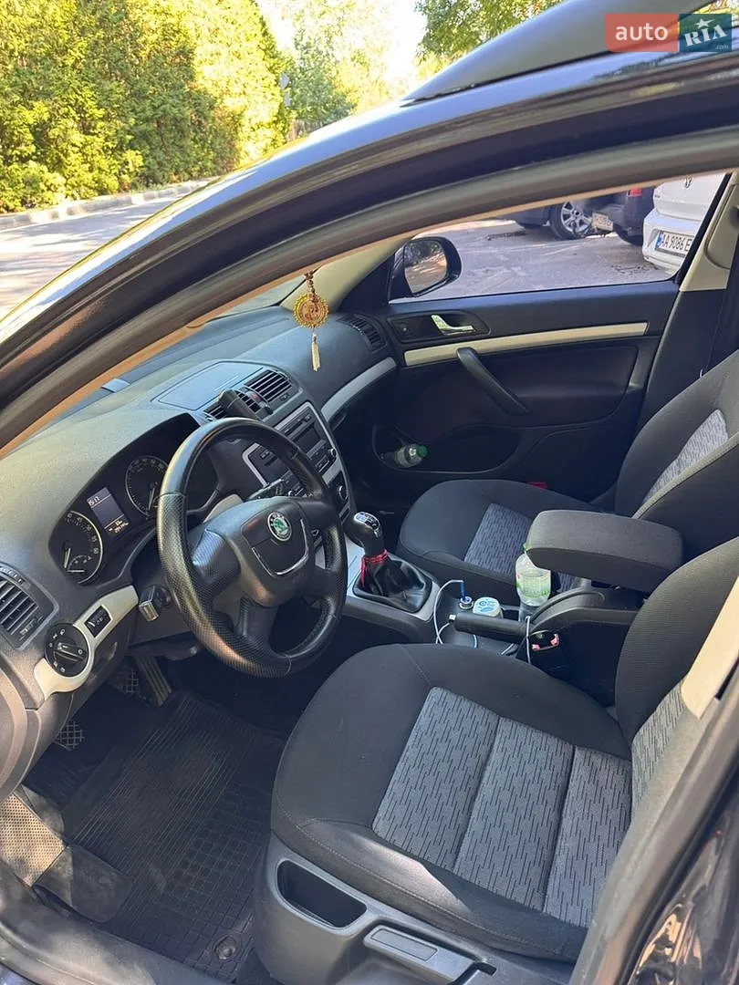 2011 Skoda Octavia - мініатюра 12
