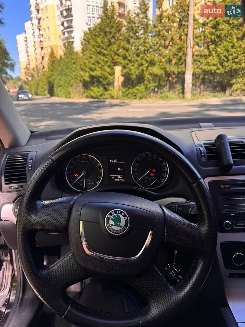 2011 Skoda Octavia - мініатюра 13