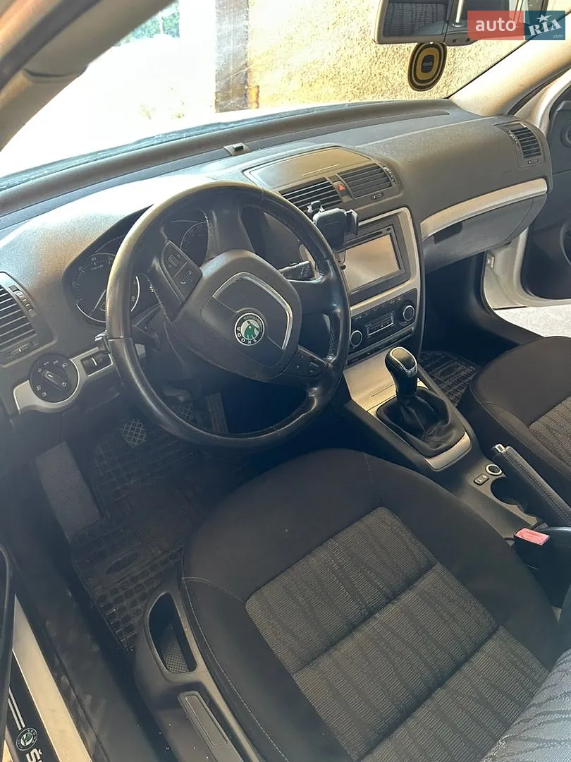 2011 Skoda Octavia - мініатюра 9
