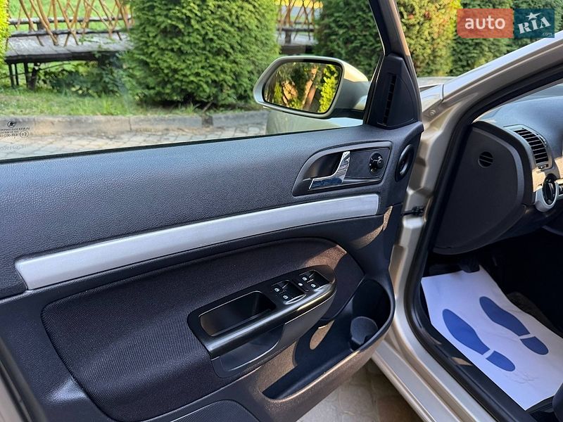 Лифтбек Skoda Octavia 2006 в Дрогобыче