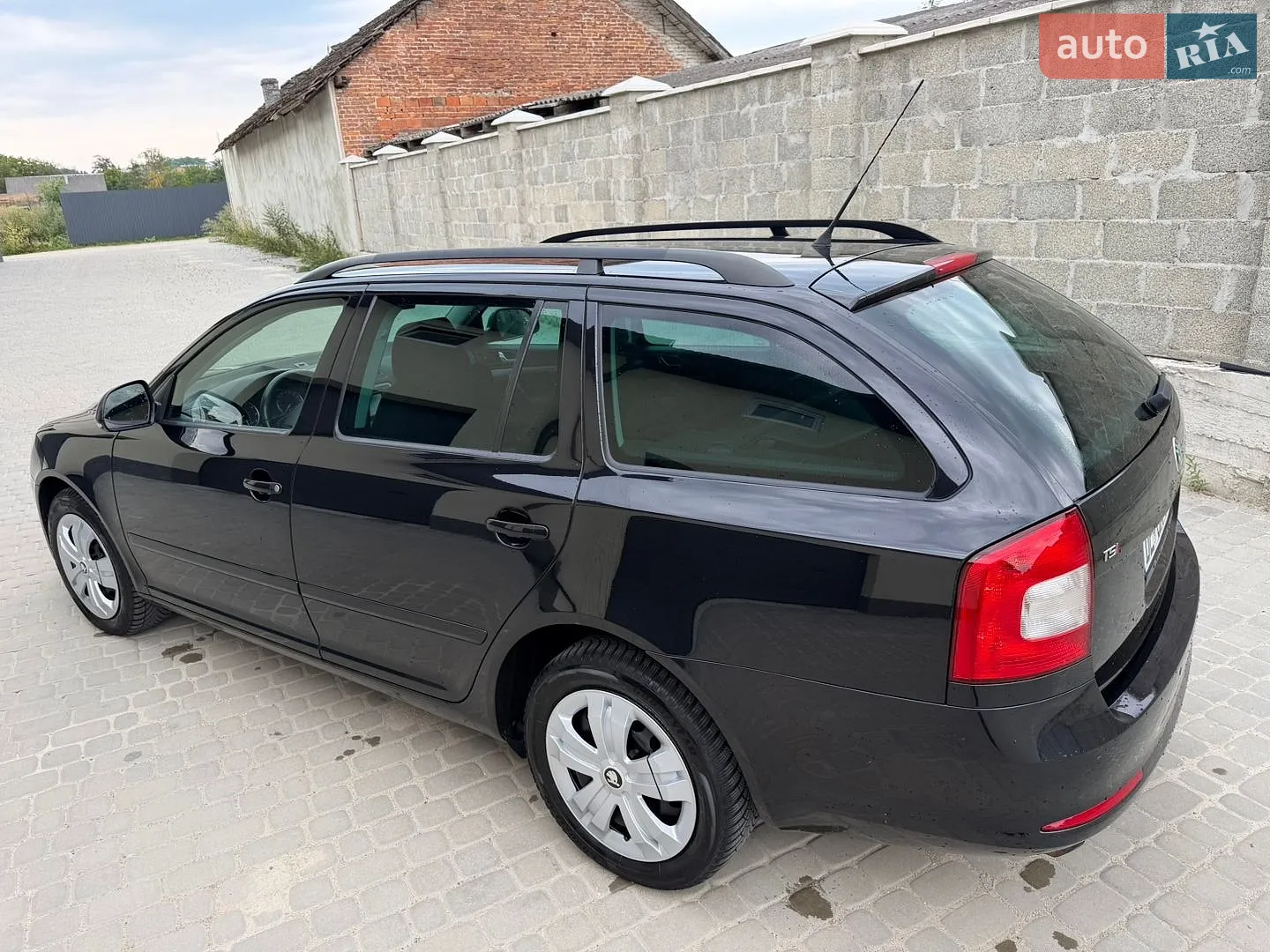 2010 Skoda Octavia - мініатюра 29