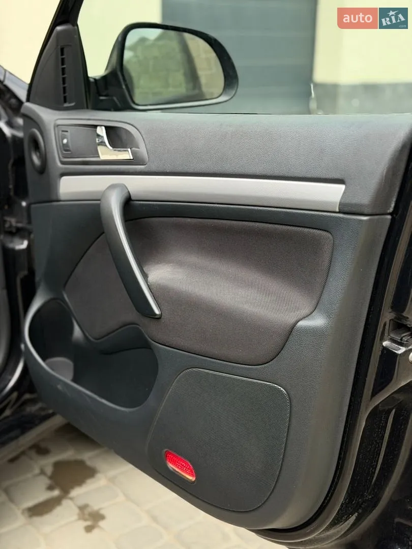 2010 Skoda Octavia - мініатюра 45