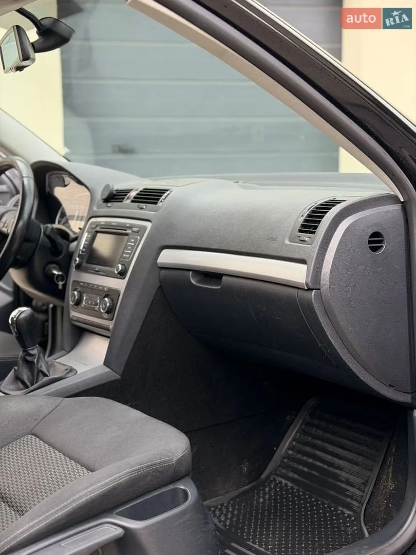 2010 Skoda Octavia - мініатюра 49