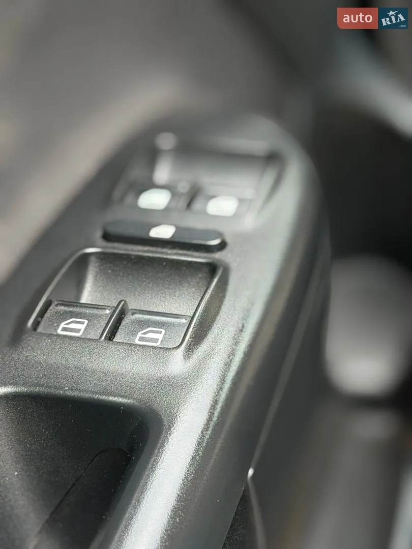 2010 Skoda Octavia - мініатюра 63