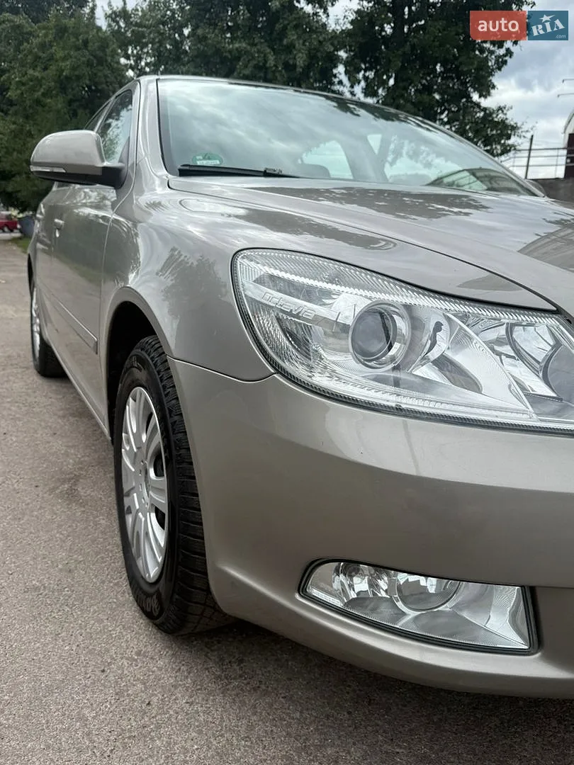 2011 Skoda Octavia - мініатюра 12