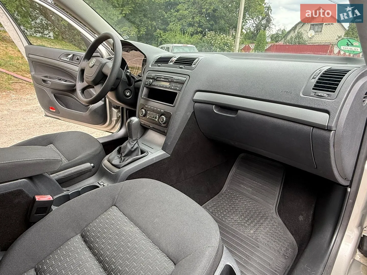 2011 Skoda Octavia - мініатюра 38