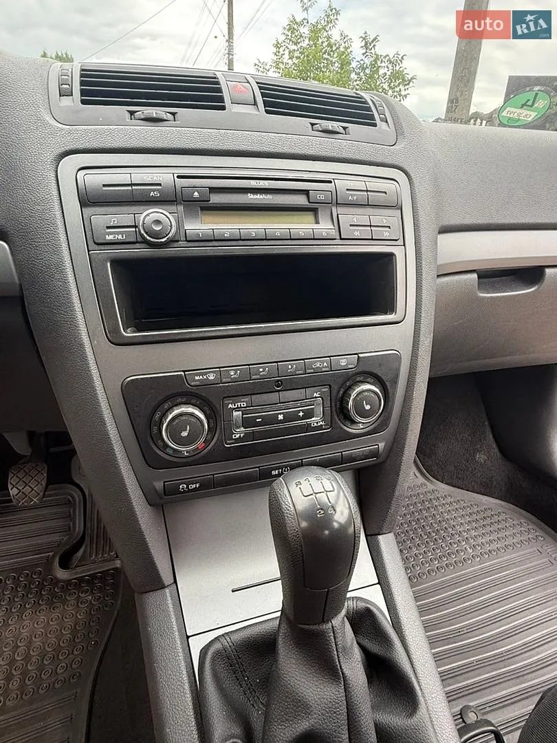 2011 Skoda Octavia - мініатюра 44