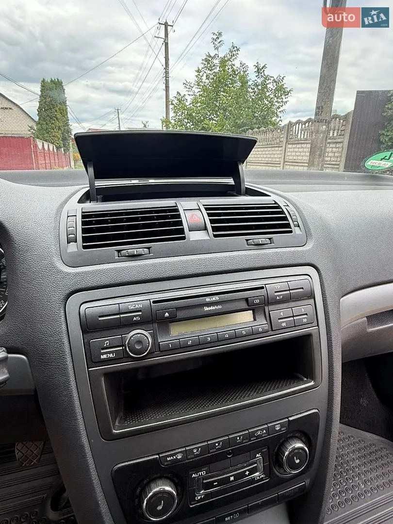 2011 Skoda Octavia - мініатюра 45