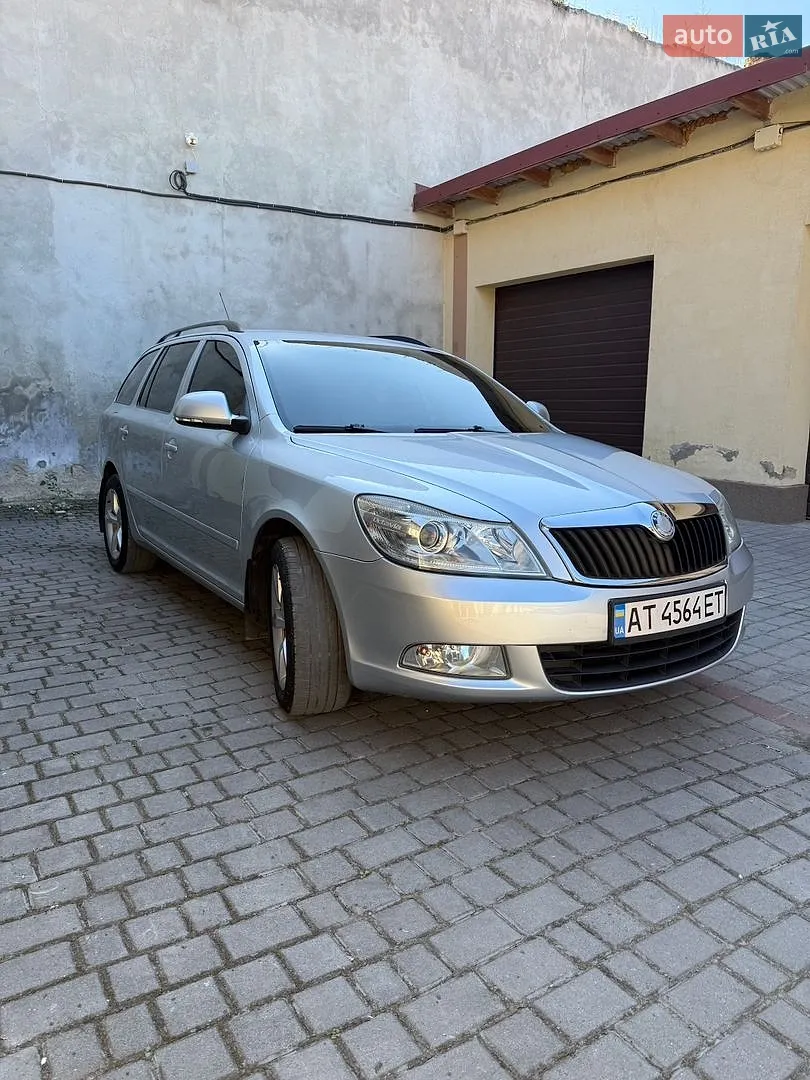 2010 Skoda Octavia - мініатюра 3