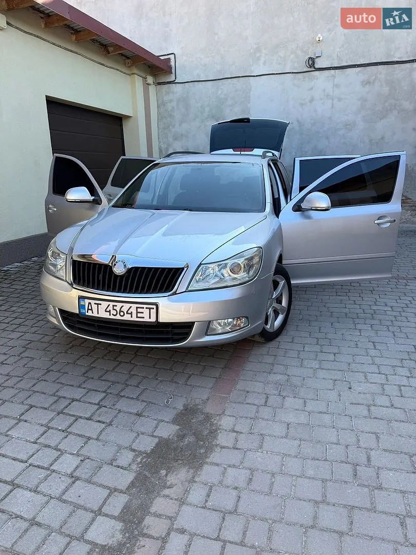 2010 Skoda Octavia - мініатюра 12