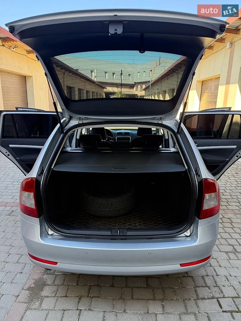 2010 Skoda Octavia - мініатюра 16