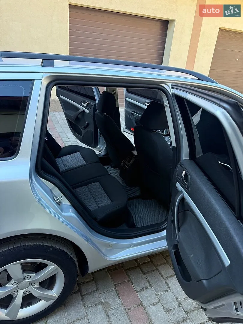2010 Skoda Octavia - мініатюра 17