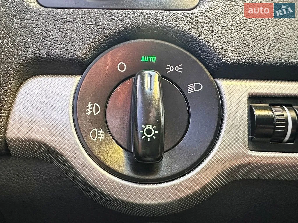 2011 Skoda Octavia - мініатюра 62