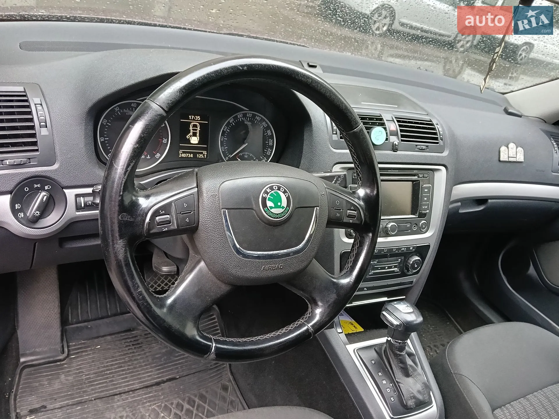2010 Skoda Octavia - мініатюра 7