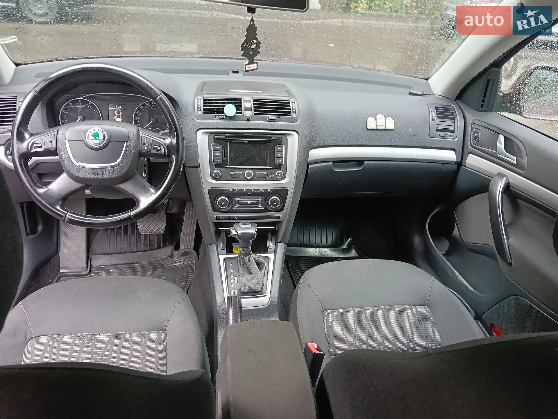 2010 Skoda Octavia - мініатюра 8