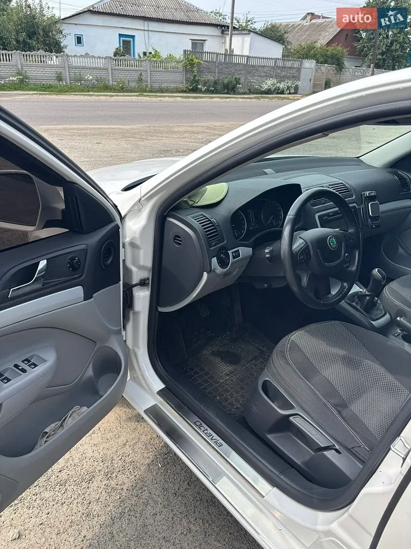 2011 Skoda Octavia - мініатюра 7